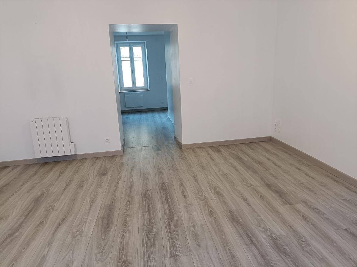 Maison à louer, 76m², PLUMIEUX