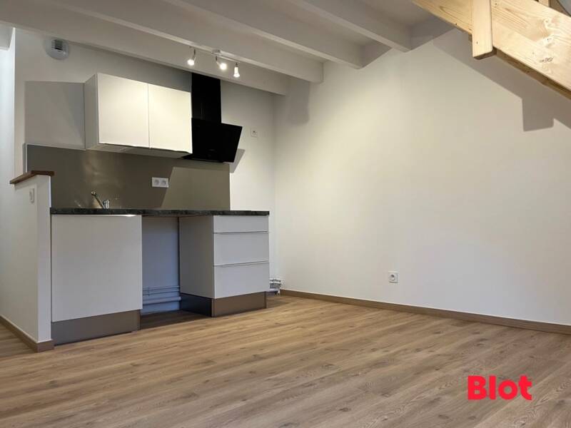 Maison à louer, 33m², MONTFORT SUR MEU