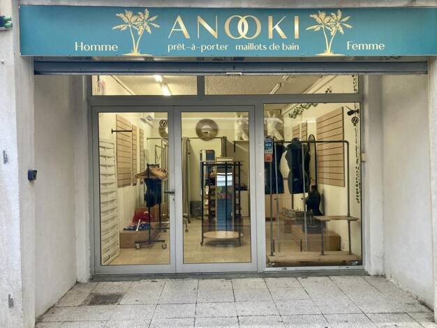 Local commercial à vendre 118 000 € 30 m² de surface de vente Sud Le Grau-du-Roi 30240