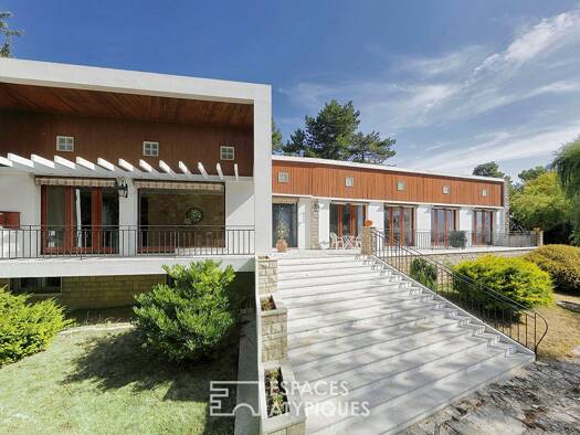 Maison de plain-pied à vendre 399 000 € 7 pièces 4 chambres 178 m² 3 800 m² de terrain Courcelles-en-Bassée 77126