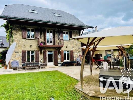 Maison à vendre 785 000 € 7 pièces 3 chambres 139 m² 1 954 m² de terrain Choisy 74330