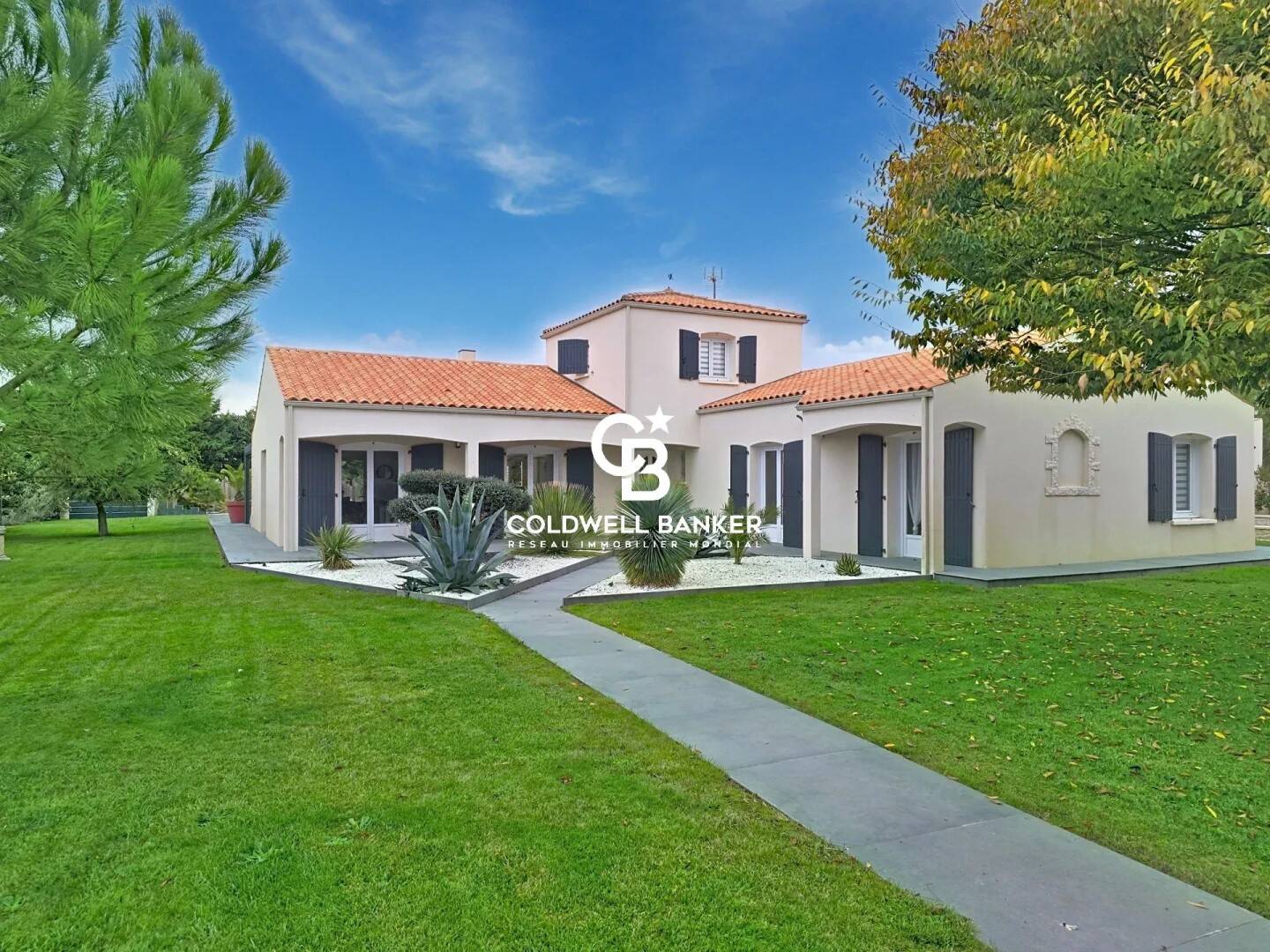 Maison à vendre, 163m², SAINTE RADEGONDE DES NOYERS