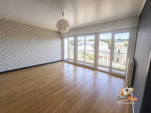 Appartement à vendre 182 800 € 2 pièces 1 chambre 56 m² Étage 4/4 Centre Ville Est Lisieux 14100