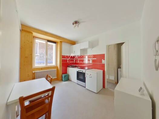 Appartement à louer 545 € 2 pièces 1 chambre 23 m² Étage 1/2 Les Rousses 39220