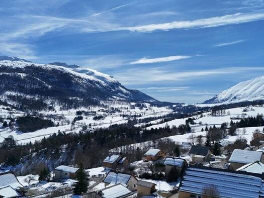 Maison à vendre 634 000 € 10 pièces 7 chambres 350 m² 1 309 m² de terrain Dévoluy 05250