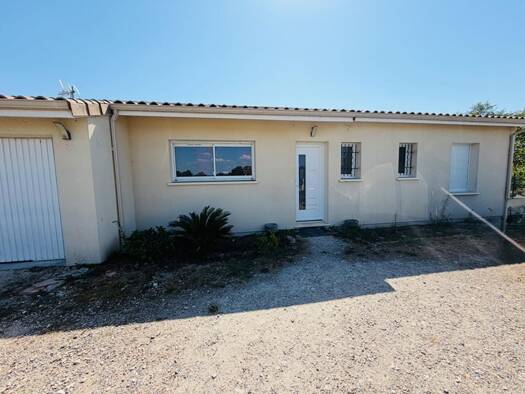 Maison de plain-pied à vendre 198 875 € 4 pièces 3 chambres 100 m² 881 m² de terrain Braud-et-Saint-Louis 33820