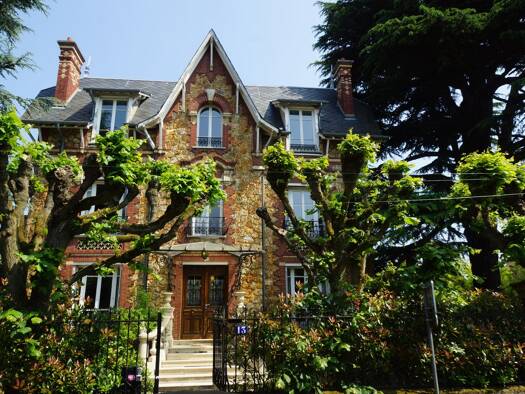Maison à vendre 1 150 000 € 8 pièces 6 chambres 350 m² 1 000 m² de terrain Les Robinettes Eaubonne 95600