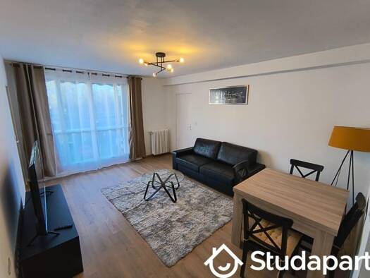 Colocation à louer 425 € 1 pièce 2 chambres 10 m² 2ème étage Montjoyeux Tours 37200