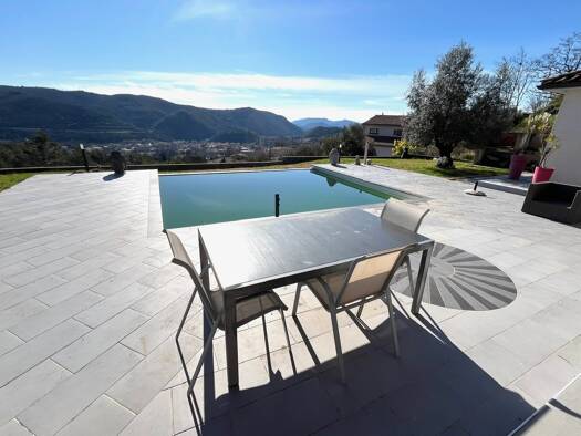 Maison de plain-pied à vendre 460 000 € 5 pièces 4 chambres 145 m² 1 000 m² de terrain Lodeve 34700