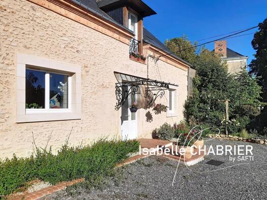 Maison à vendre 419 000 € 9 pièces 4 chambres 250 m² 9 319 m² de terrain Les Rairies 49430