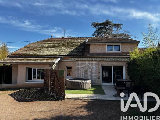 Maison à vendre 305 000 € 7 pièces 5 chambres 152 m² 1 411 m² de terrain Villerest 42300