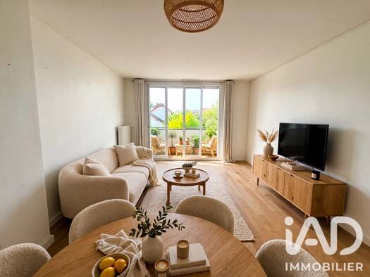 Appartement à vendre 260 000 € 3 pièces 2 chambres 69 m² Étage 2/2 Les Graviers Massy 91300