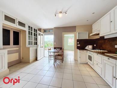 Maison à vendre 89 800 € 4 pièces 3 chambres 112,3 m² 688 m² de terrain Montmarault 03390