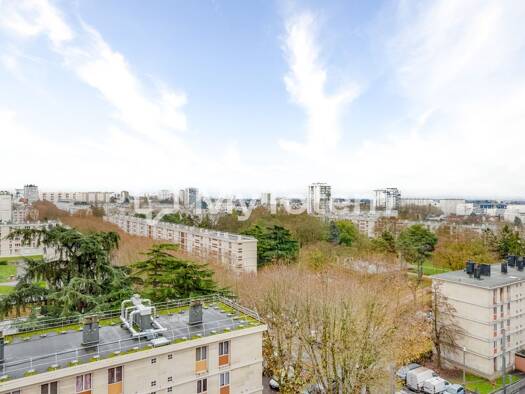 Appartement à vendre 145 000 € 5 pièces 3 chambres 100 m² Étage 8/8 Sarcelles 95200