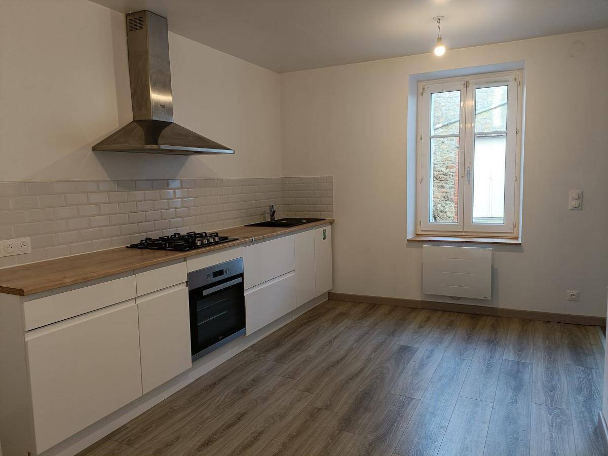 Maison à louer, 76m², PLUMIEUX