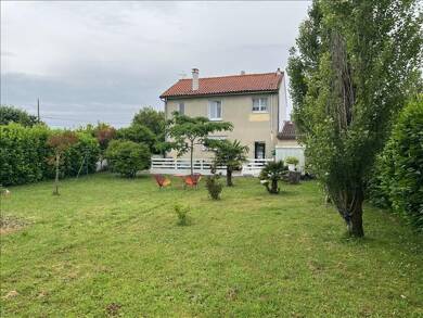 Maison à vendre 160 500 € 6 pièces 4 chambres 107 m² 916 m² de terrain Epannes 79270