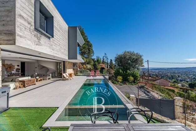 Villa à vendre 2 390 000 € 5 pièces 4 chambres 223 m² 2 000 m² de terrain Saint-Paul-de-Vence 06570