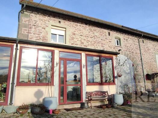 Maison à vendre 275 000 € 7 pièces 4 chambres 185 m² 1 900 m² de terrain Centre Ville Autun 71400