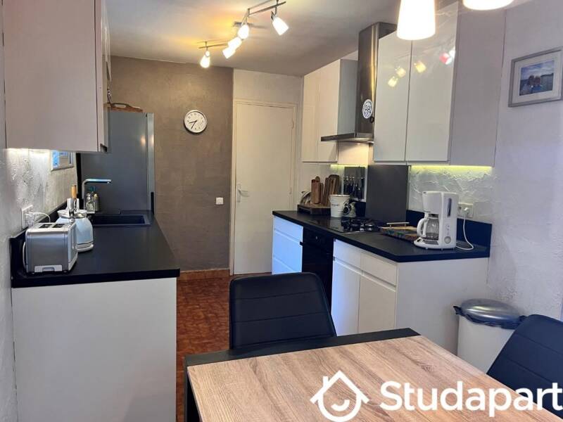 Maison à louer, 12m², ROQUEFORT LES PINS