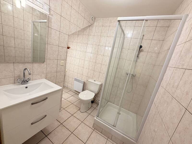 Maison à louer, 32m², LAROCHE SAINT CYDROINE