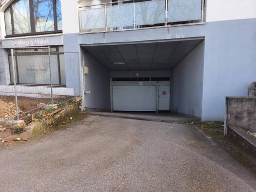 Parking à louer 92 € Thusy 74150