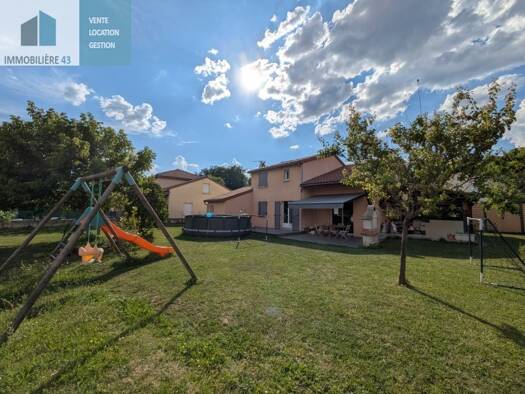 Maison à vendre 290 000 € 5 pièces 3 chambres 110 m² 823 m² de terrain Polignac 43000