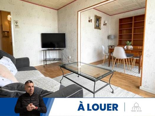 Appartement à louer 925 € 4 pièces 2 chambres 66 m² 7 étages Vénissieux 69200