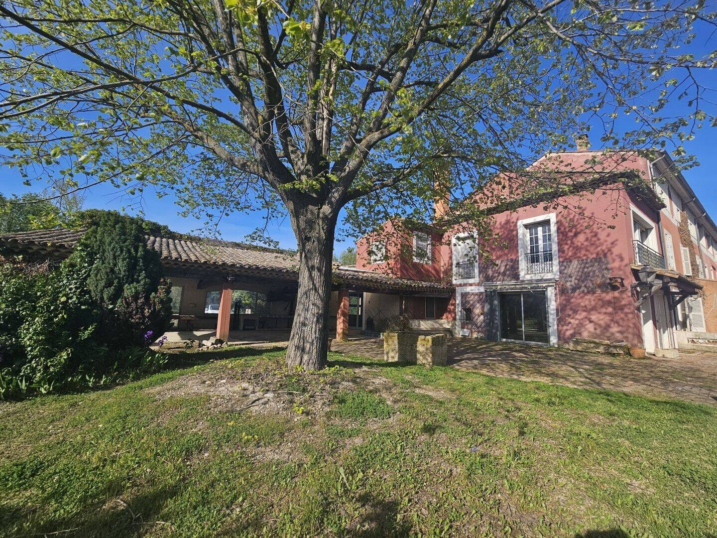 Maison à vendre, 295m², CHATEAUNEUF DE GADAGNE