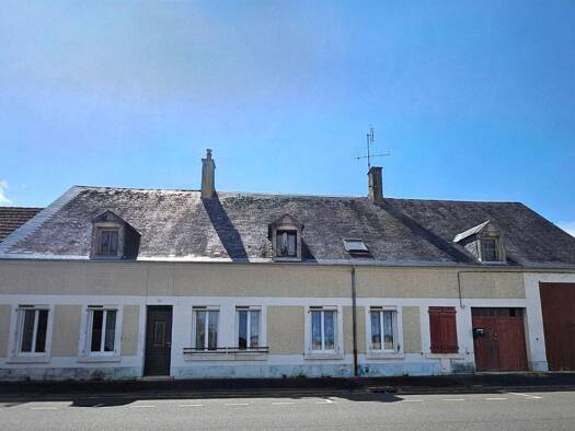 Maison à vendre 80 400 € 5 pièces 4 chambres 160 m² 1 940 m² de terrain Vallenay 18190
