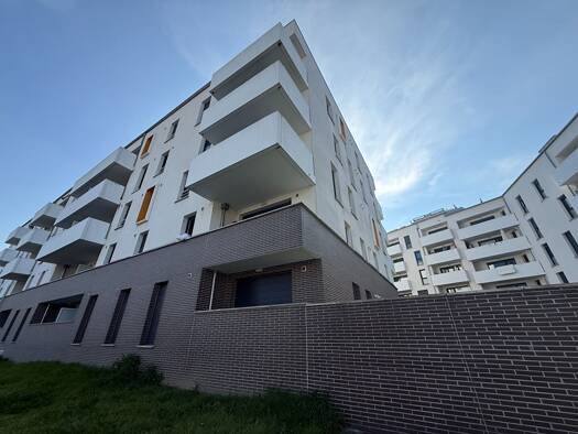 Appartement à louer 810 € 3 pièces 2 chambres 61 m² Étage 4/5 Purpan Toulouse 31300