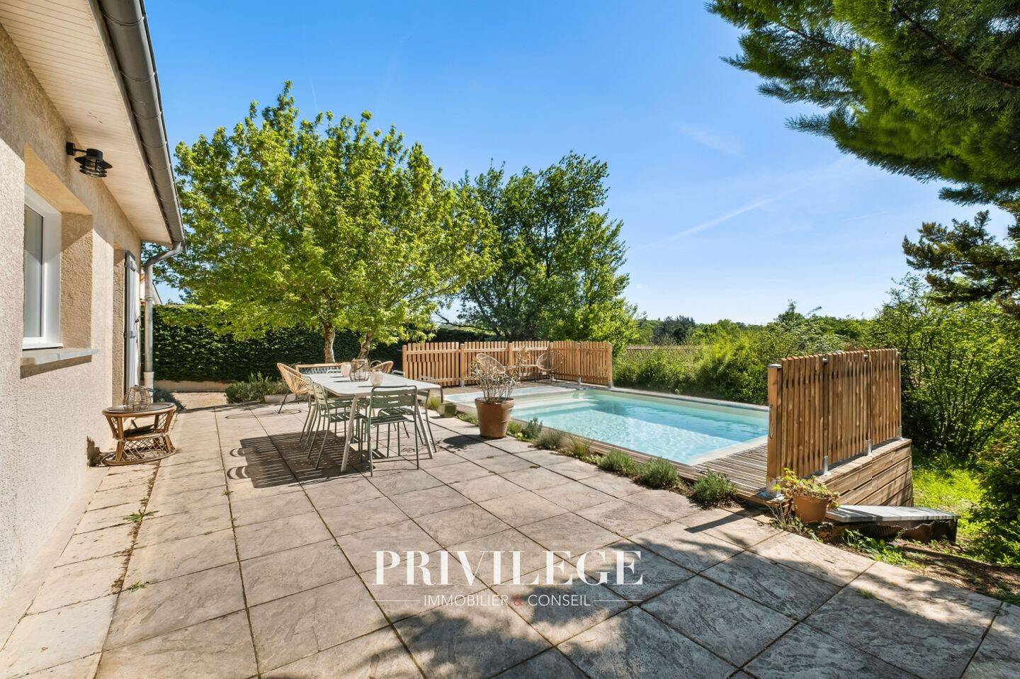 Maison à vendre, 174m², SAINT GENIS LES OLLIERES