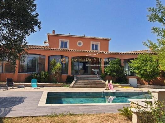 Villa à vendre 670 000 € 8 pièces 5 chambres 220 m² 1 760 m² de terrain Brignac 34800
