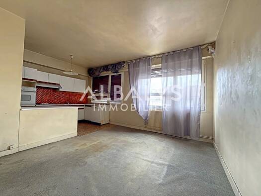 Appartement à vendre 169 000 € 4 pièces 2 chambres 135 m² RDC Libourne 33500