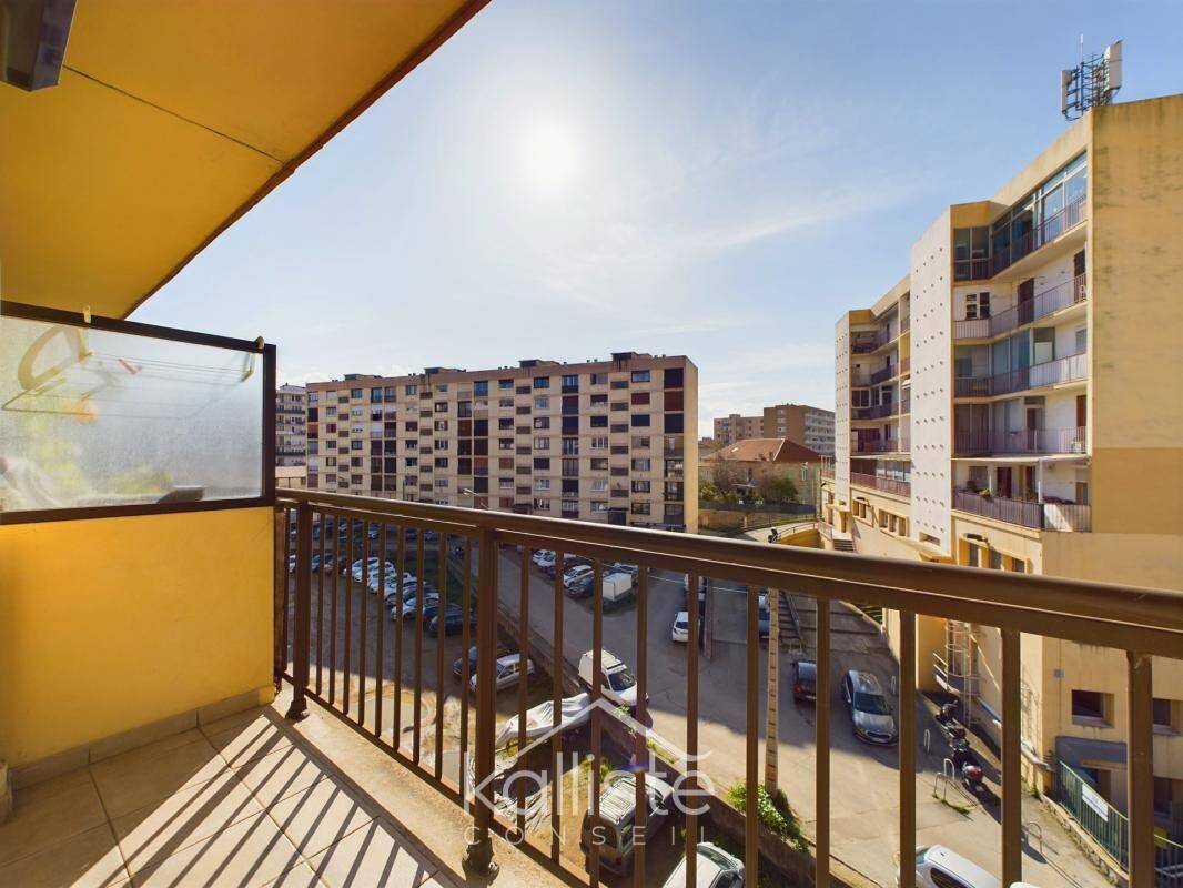 Maison à louer, 53m², AJACCIO