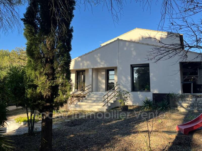 Maison à vendre, 160m², GUZARGUES