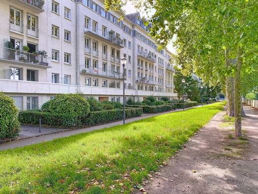 Appartement à vendre 95 400 € 1 pièce 27 m² Étage 6/6 Centre Tours 37000