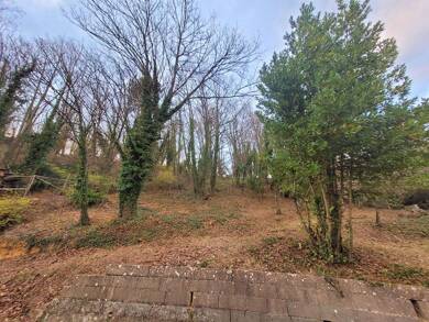 Terrain constructible à vendre 150 000 € 1 085 m² de terrain Est Trévoux 01600