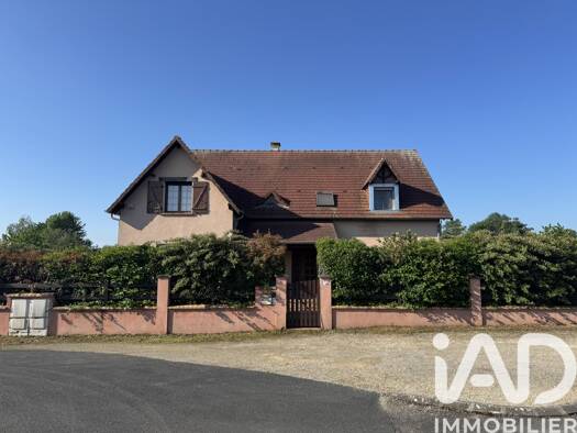 Maison à vendre 349 000 € 10 pièces 6 chambres 214 m² 1 180 m² de terrain Trouy 18570