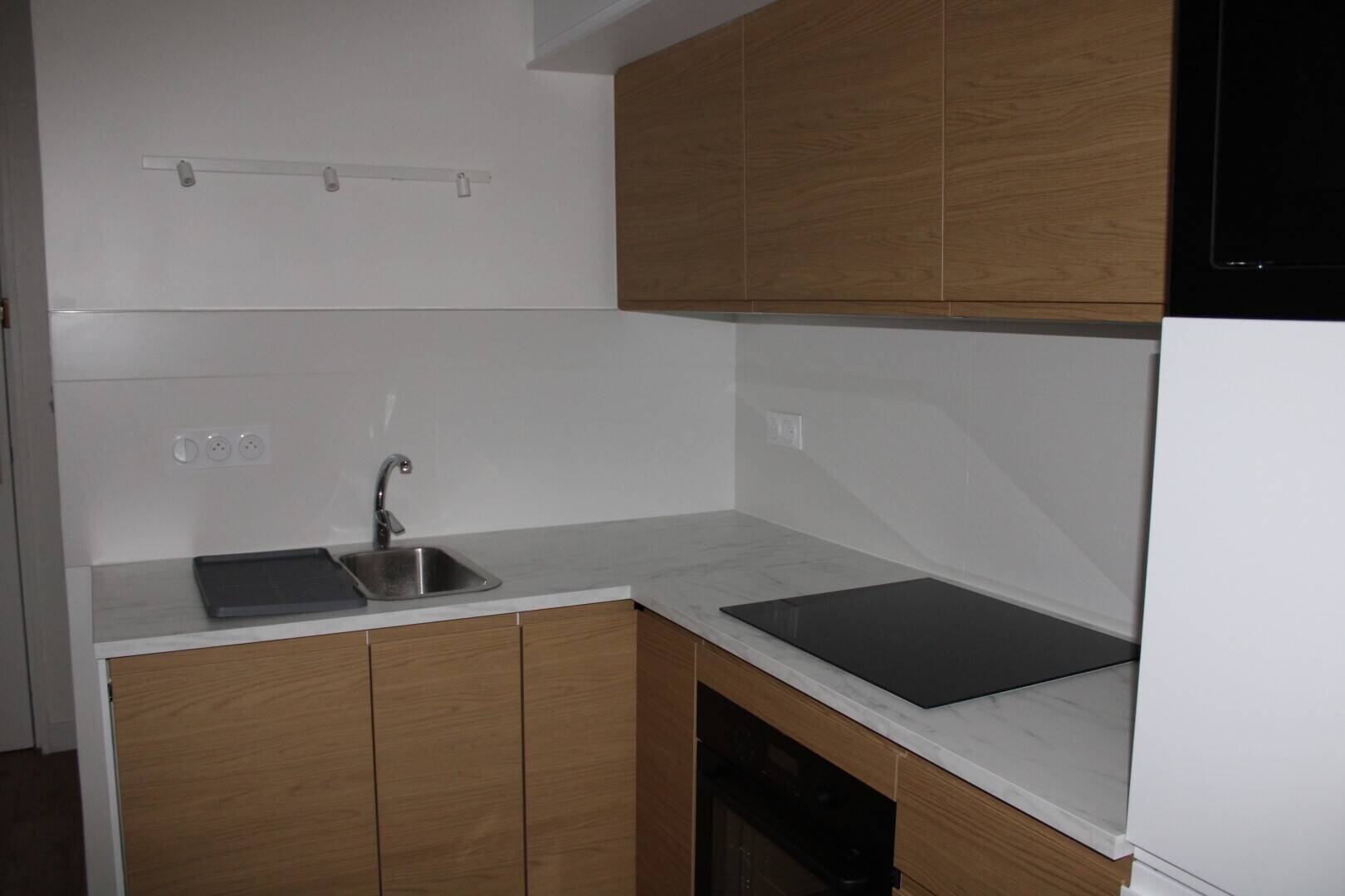 Maison à louer, 18m², LEVALLOIS PERRET