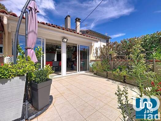 Maison à vendre 230 000 € 8 pièces 4 chambres 176 m² 44 m² de terrain Puycasquier 32120