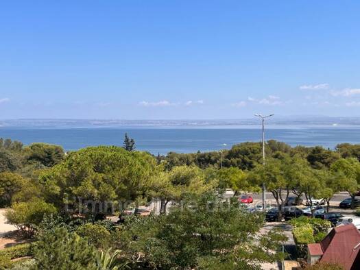 Appartement à louer 1 171 € 4 pièces 3 chambres 80,9 m² Étage 3/14 Martigues 13500