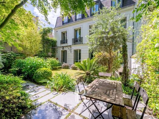 Maison à vendre 4 980 000 € 9 pièces 5 chambres 300 m² 162 m² de terrain Parc d'Orléans Neuilly-sur-Seine 92200