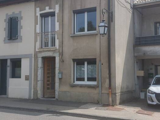 Maison à vendre 320 000 € 3 pièces 2 chambres 108 m² 202 m² de terrain Boëge 74420