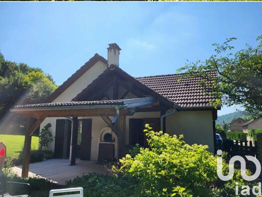 Maison à vendre 245 000 € 5 pièces 3 chambres 90 m² 2 676 m² de terrain Pont-de-Roide-Vermondans 25150