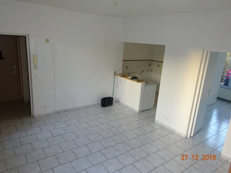 Maison à louer, 54m², SAINT THIBAULT DES VIGNES