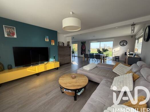 Maison à vendre 430 000 € 6 pièces 4 chambres 230 m² 915 m² de terrain Audruicq 62370