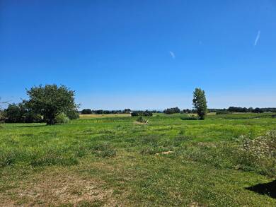 Terrain constructible à vendre 85 000 € 1 113 m² de terrain Saint Martin le Chatel 01310