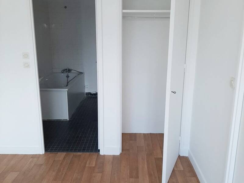 Maison à louer, 49m², PARIS 18E