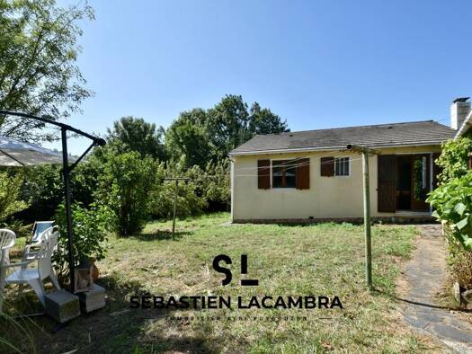 Maison de plain-pied à vendre 120 000 € 3 pièces 2 chambres 70 m² 5 025 m² de terrain Saint-Salvi-de-Carcavès 81530