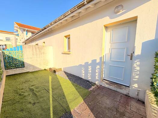 Duplex à vendre 149 800 € 2 pièces 1 chambre 28 m² RDC Centre Agglomere Biganos 33380